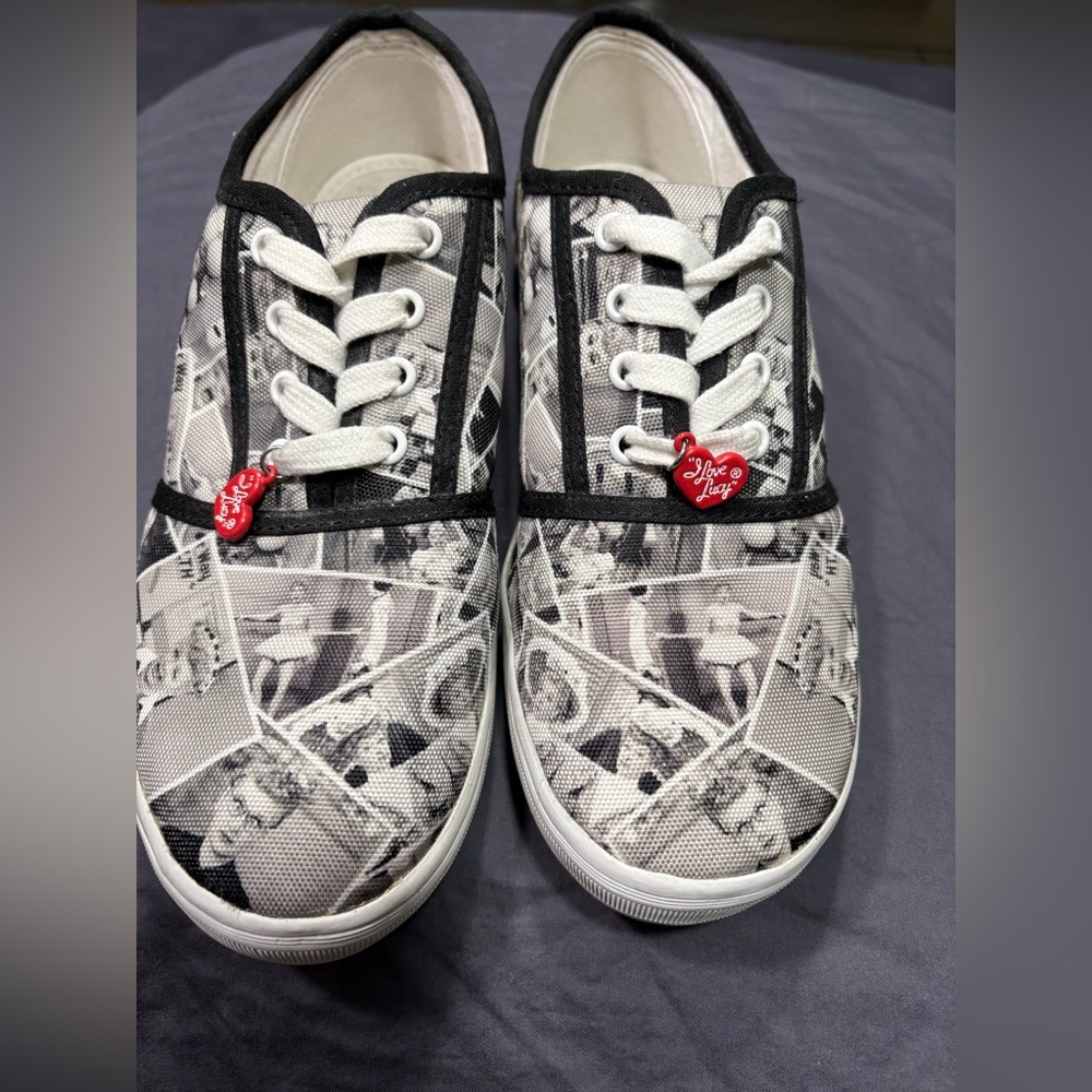I LoveLucy Bradford Exchange Women Shoes Size 6.5